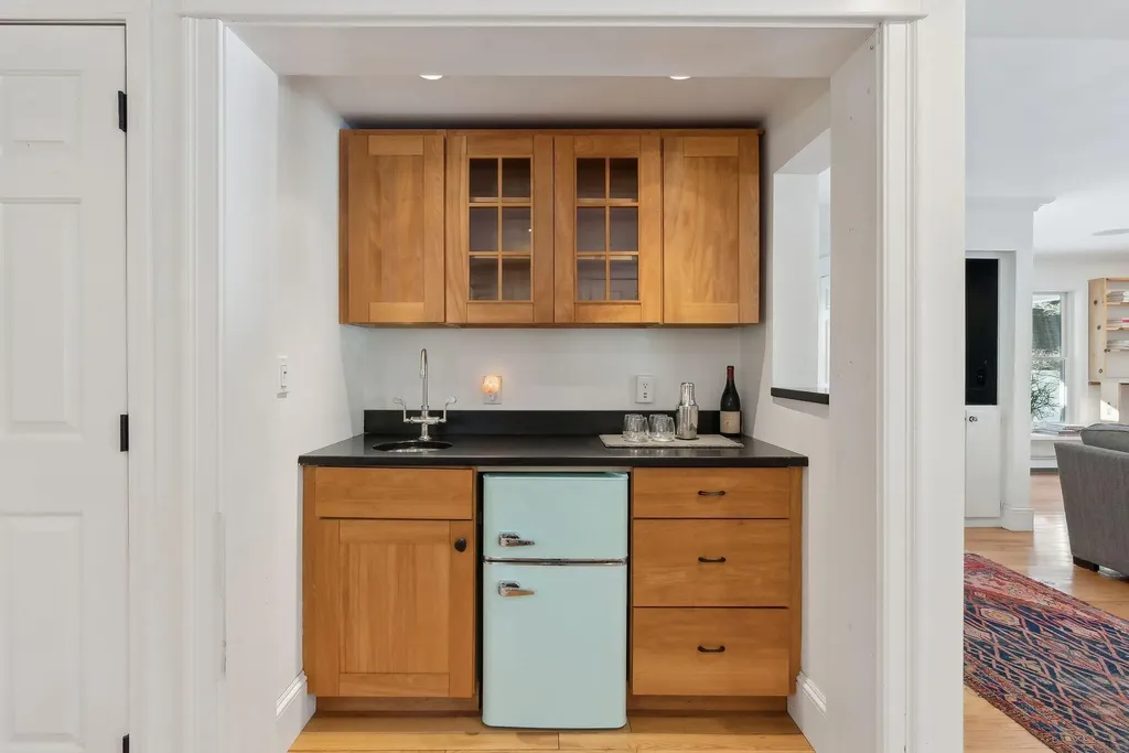 15 Kirkwood Road Scarborough ME 04074