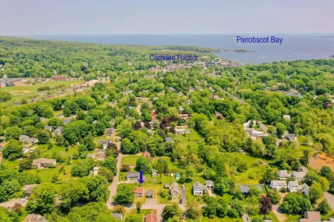 18 Oak Street Camden ME 04843