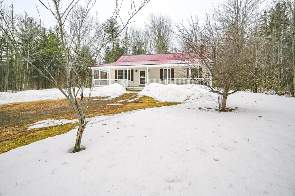 1186 Bean Road Mount Vernon ME 04352