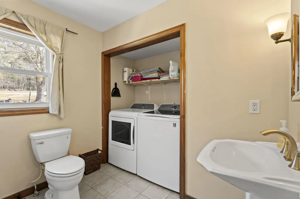 130 Old Union Road Washington ME 04574