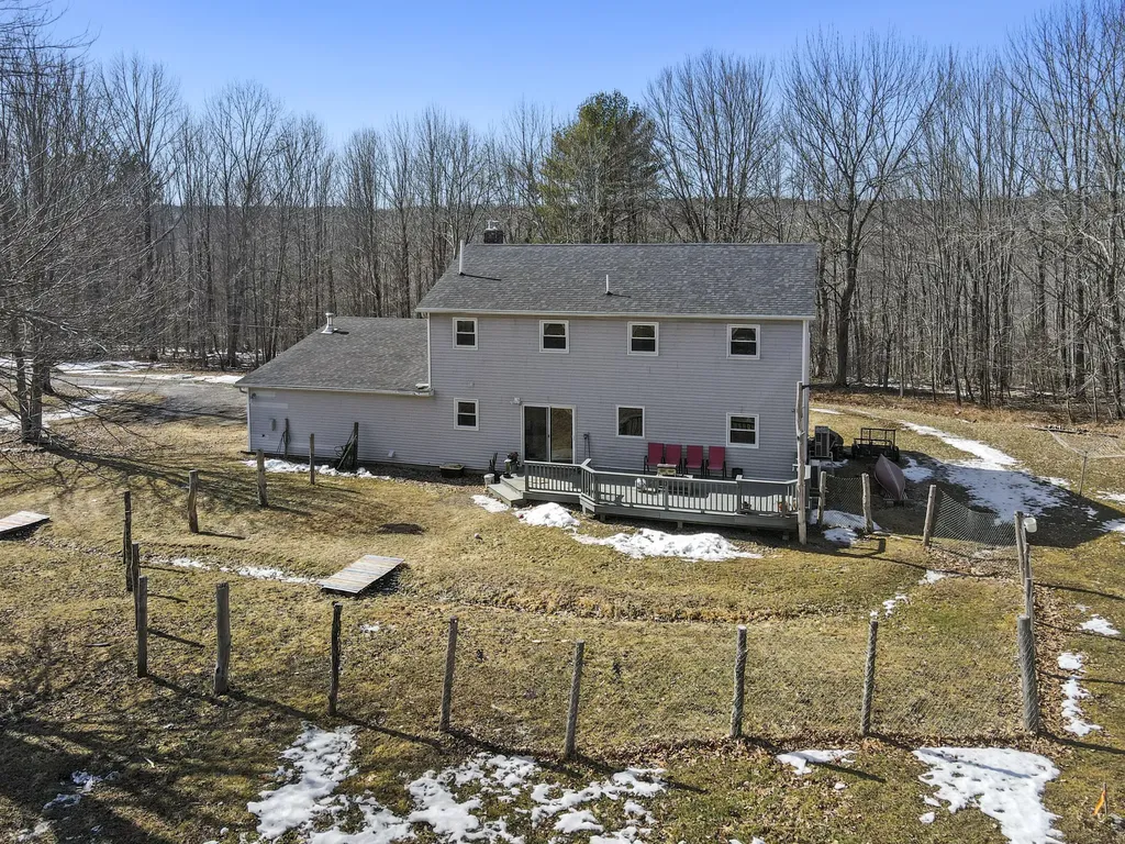 130 Old Union Road Washington ME 04574