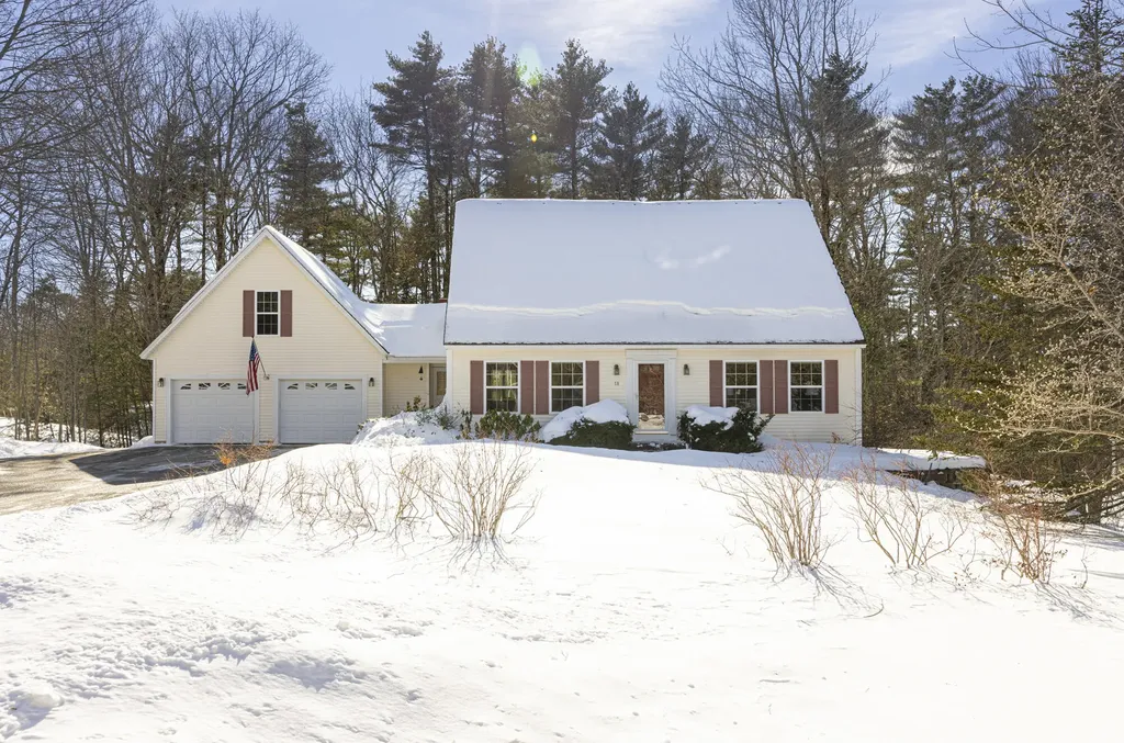 18 Stonewall Way Westbrook ME 04092