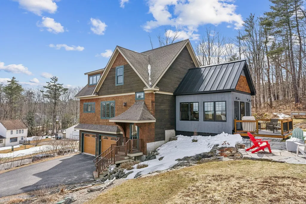 12 Cleaves Farm Road Falmouth ME 04105