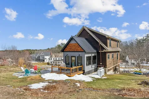 12 Cleaves Farm Road Falmouth ME 04105