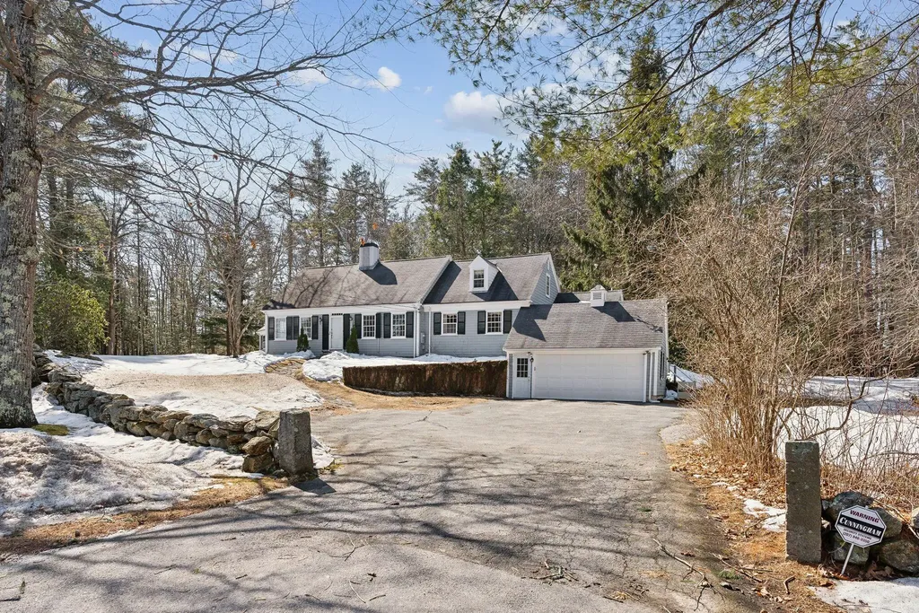 62 Foreside Road Cumberland ME 04110