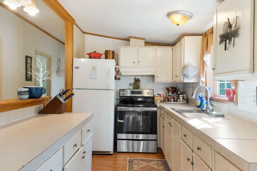 3 Balsam Drive Boothbay ME 04537