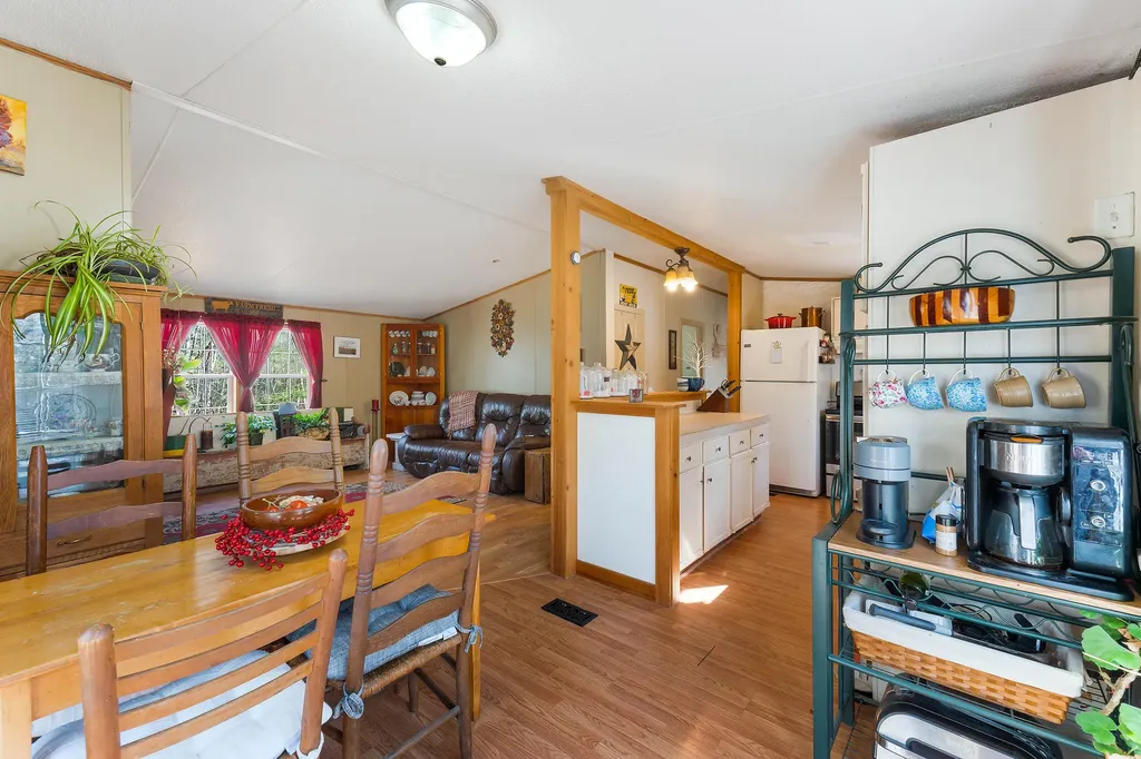 3 Balsam Drive Boothbay ME 04537