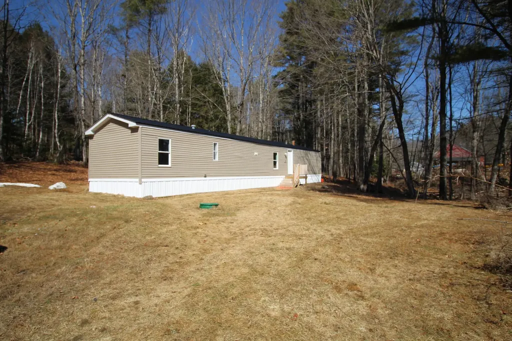 76 Round Stone Road Mount Vernon ME 04352