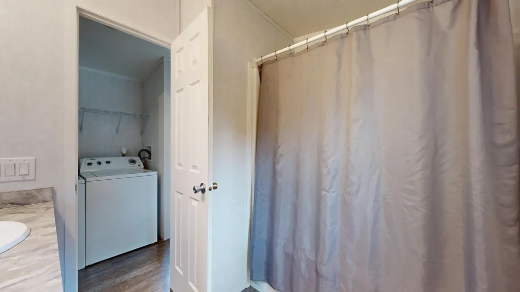 188 N Raymond Road Raymond ME 04071