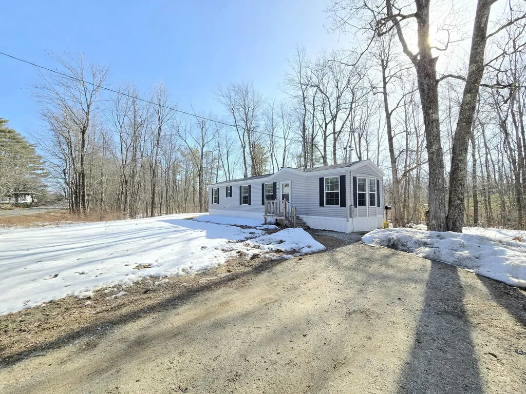 188 N Raymond Road Raymond ME 04071