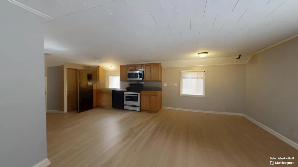 188 N Raymond Road Raymond ME 04071