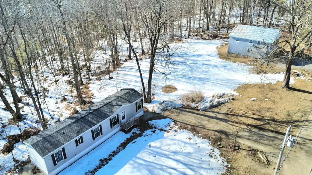 188 N Raymond Road Raymond ME 04071