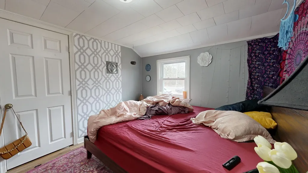 188 N Raymond Road Raymond ME 04071