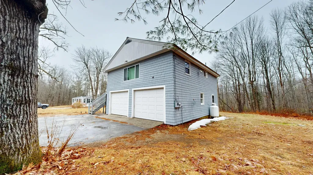 188 N Raymond Road Raymond ME 04071