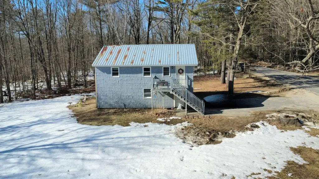 188 N Raymond Road Raymond ME 04071
