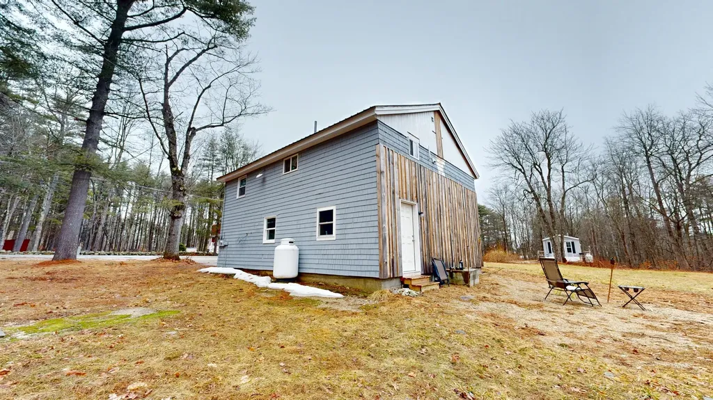 188 N Raymond Road Raymond ME 04071