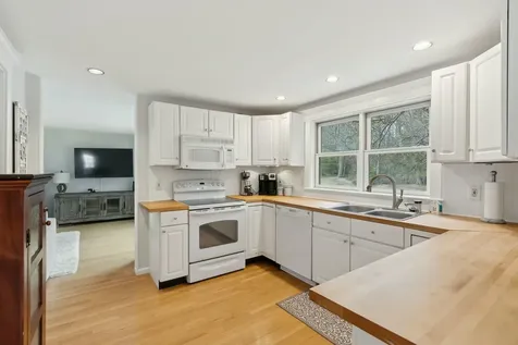 17 Ephraim Tyler Way Kennebunk ME 04043