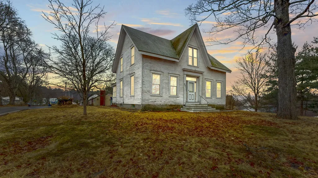 531 College Street Lewiston ME 04240