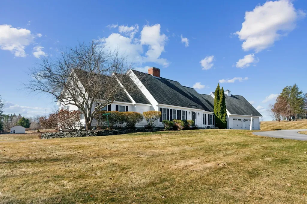 2 Muirfield Road Falmouth ME 04105