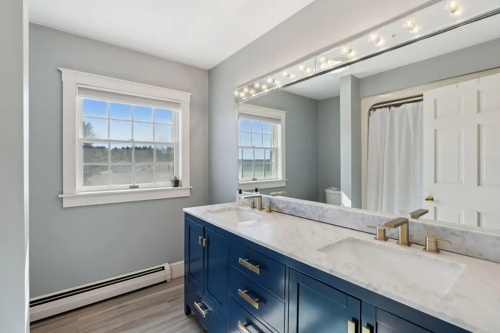 2 Muirfield Road Falmouth ME 04105