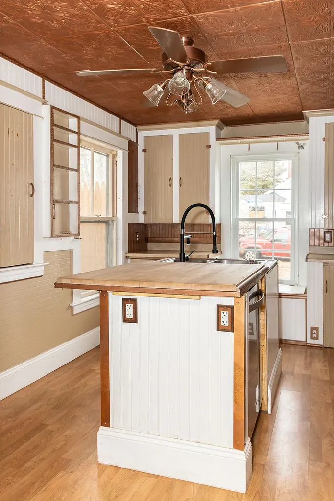 53 Hillside Avenue Old Town ME 04468