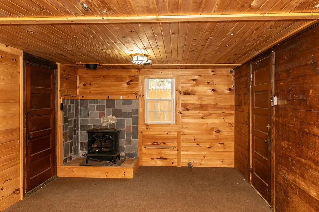 53 Hillside Avenue Old Town ME 04468