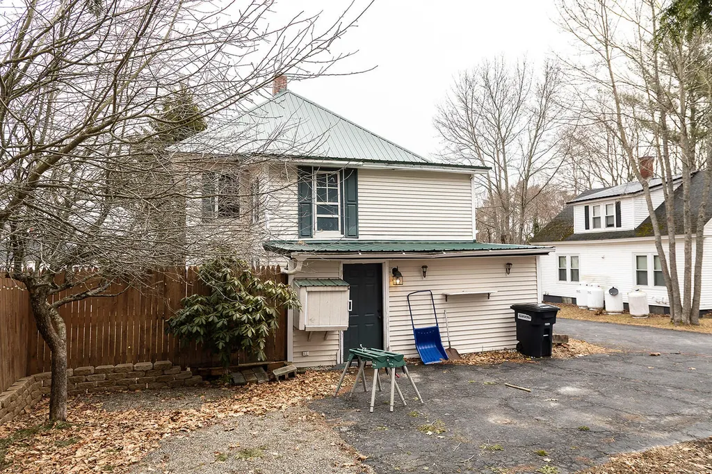 53 Hillside Avenue Old Town ME 04468