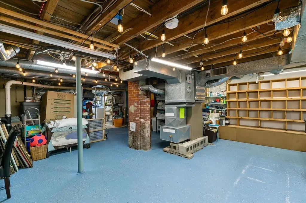125 Broadway York ME 03909