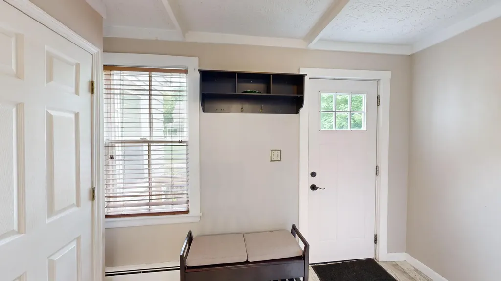 524 Turner Street Auburn ME 04210
