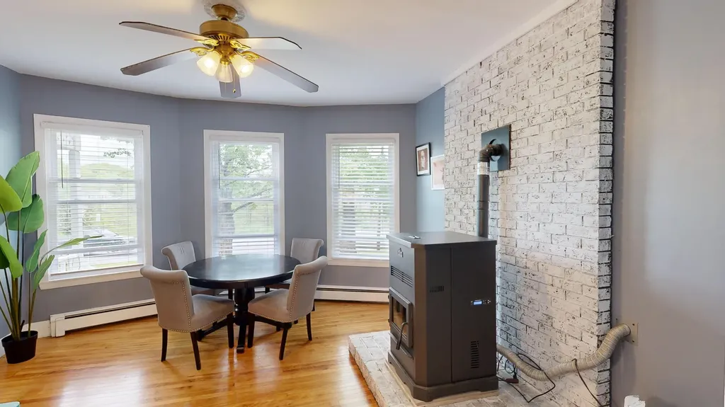 524 Turner Street Auburn ME 04210