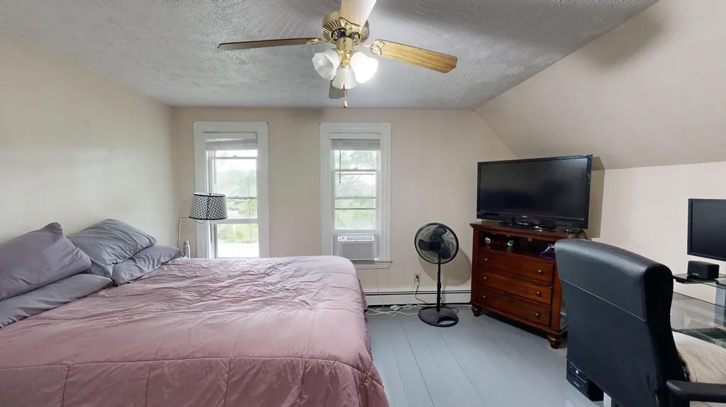 524 Turner Street Auburn ME 04210