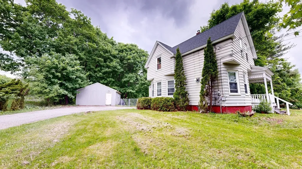 524 Turner Street Auburn ME 04210