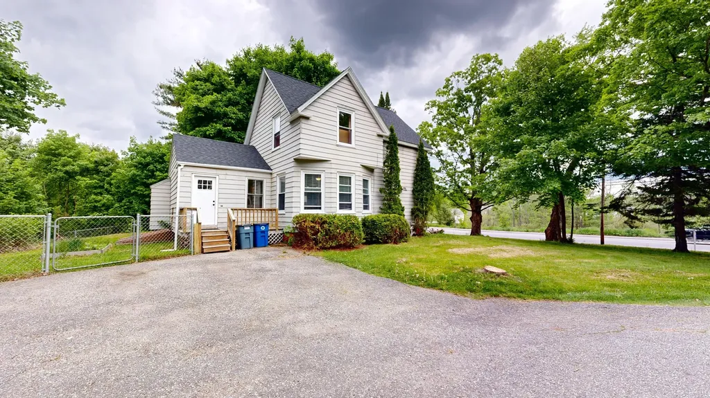 524 Turner Street Auburn ME 04210