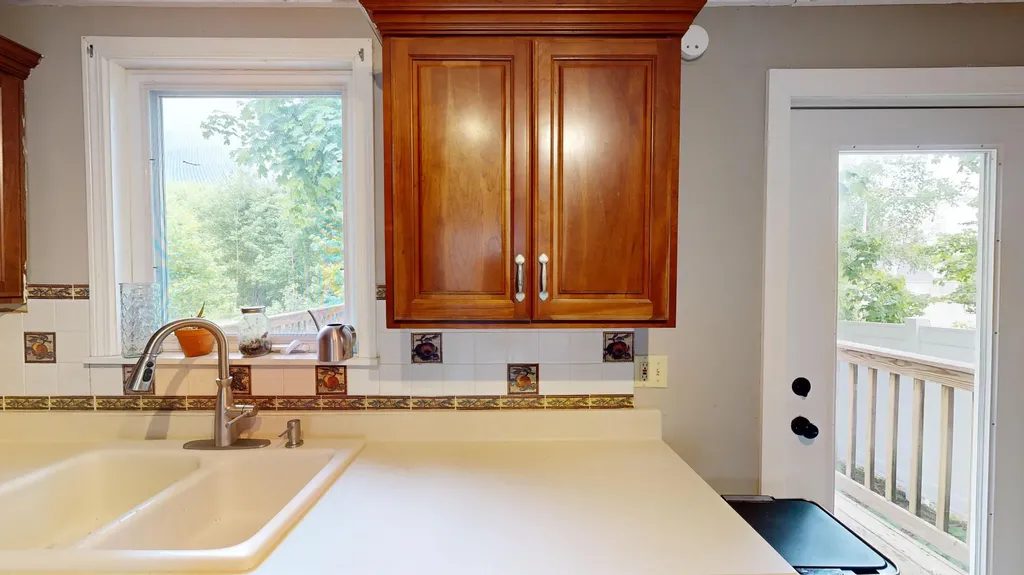 524 Turner Street Auburn ME 04210