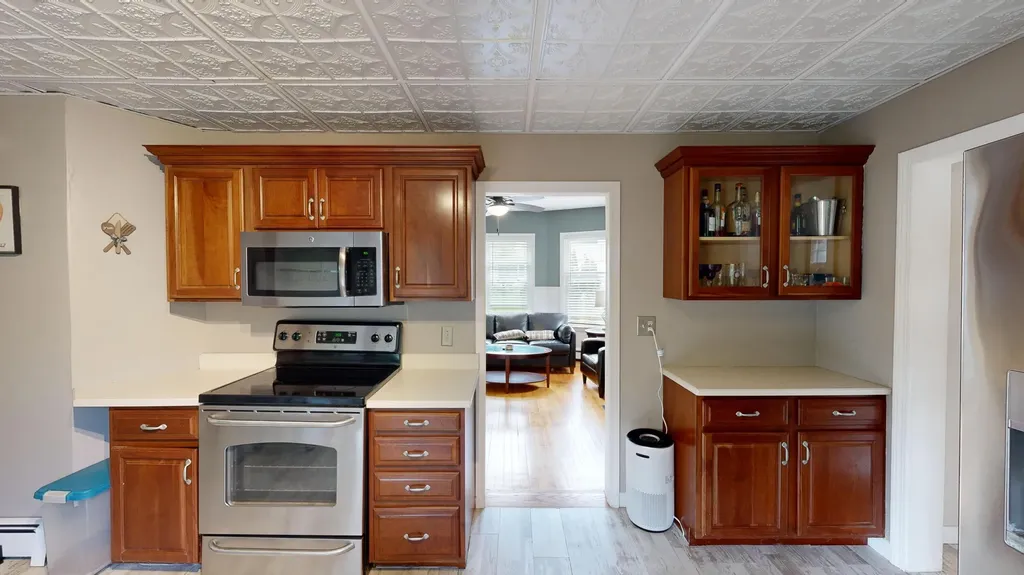 524 Turner Street Auburn ME 04210