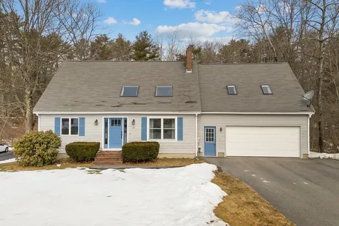 19 Burnham Woods Circle Scarborough ME 04074