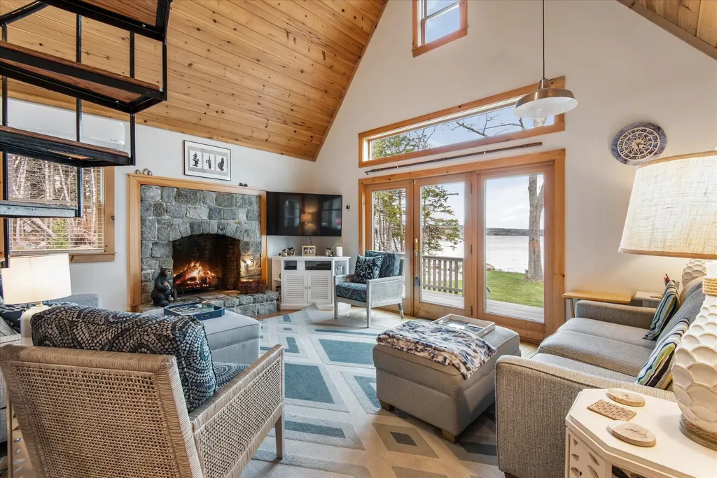 22 Longview Lane Deer Isle ME 04627