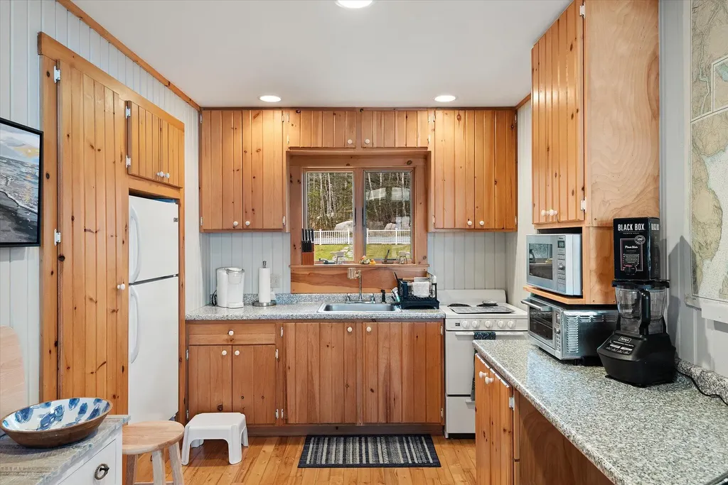 22 Longview Lane Deer Isle ME 04627