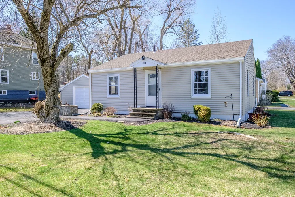 304 Ray Street Portland ME 04103