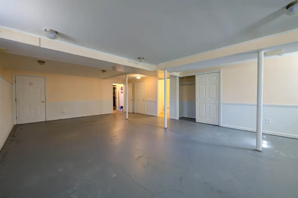 25 Abby Lane Gray ME 04039