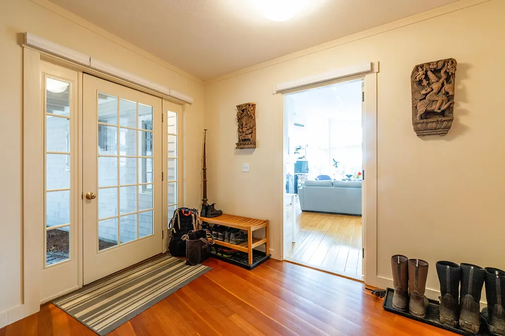 22 Hope Lane Brooklin ME 04616