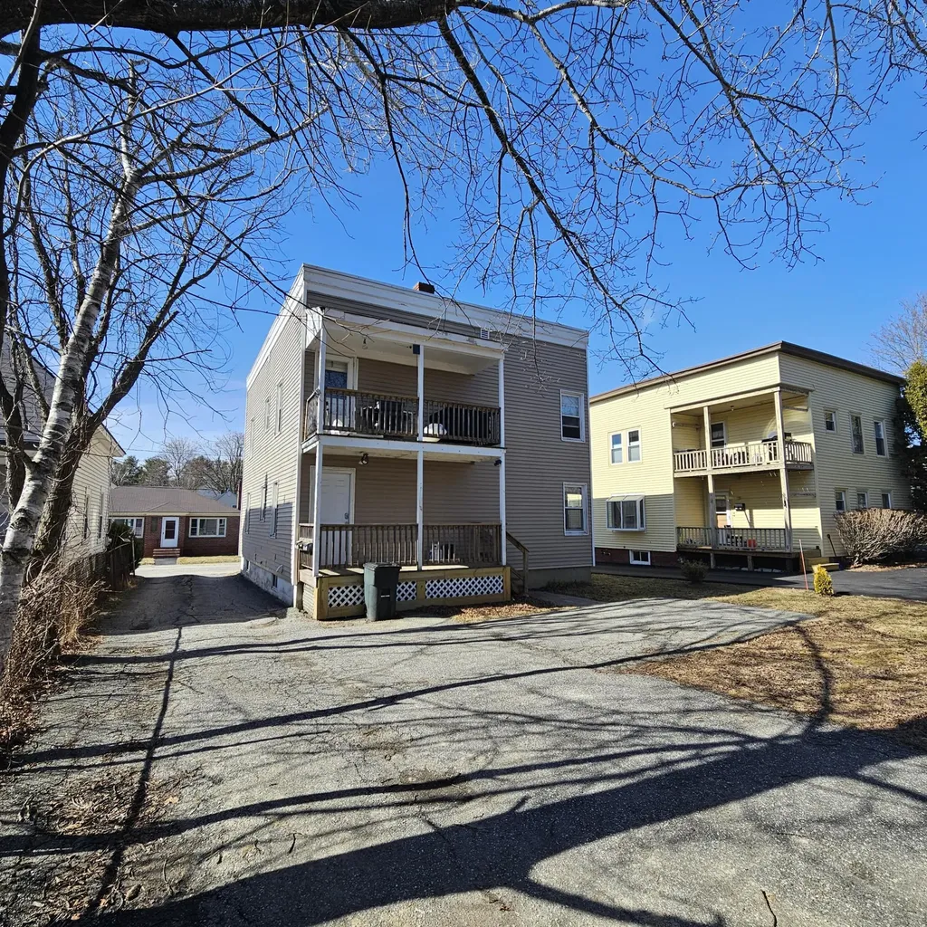 31 Hamel Street Lewiston ME 04240