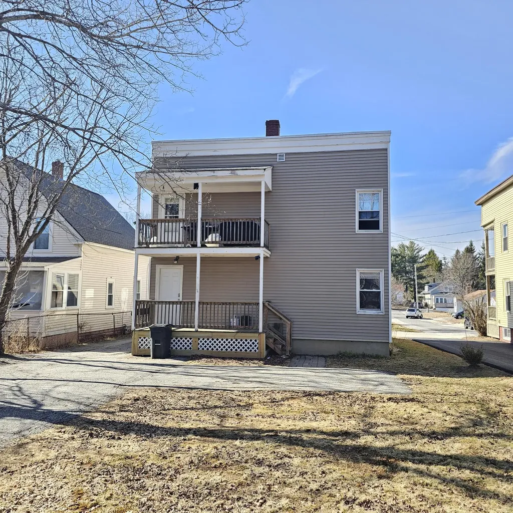 31 Hamel Street Lewiston ME 04240