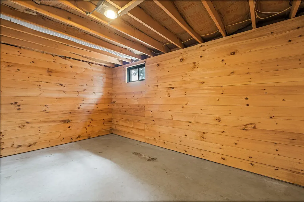 642 Taylor Hill Road Strong ME 04983