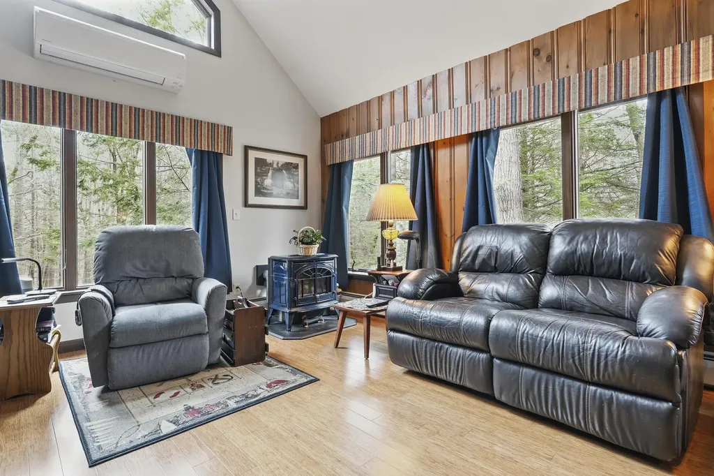 417 Middle Road Falmouth ME 04105