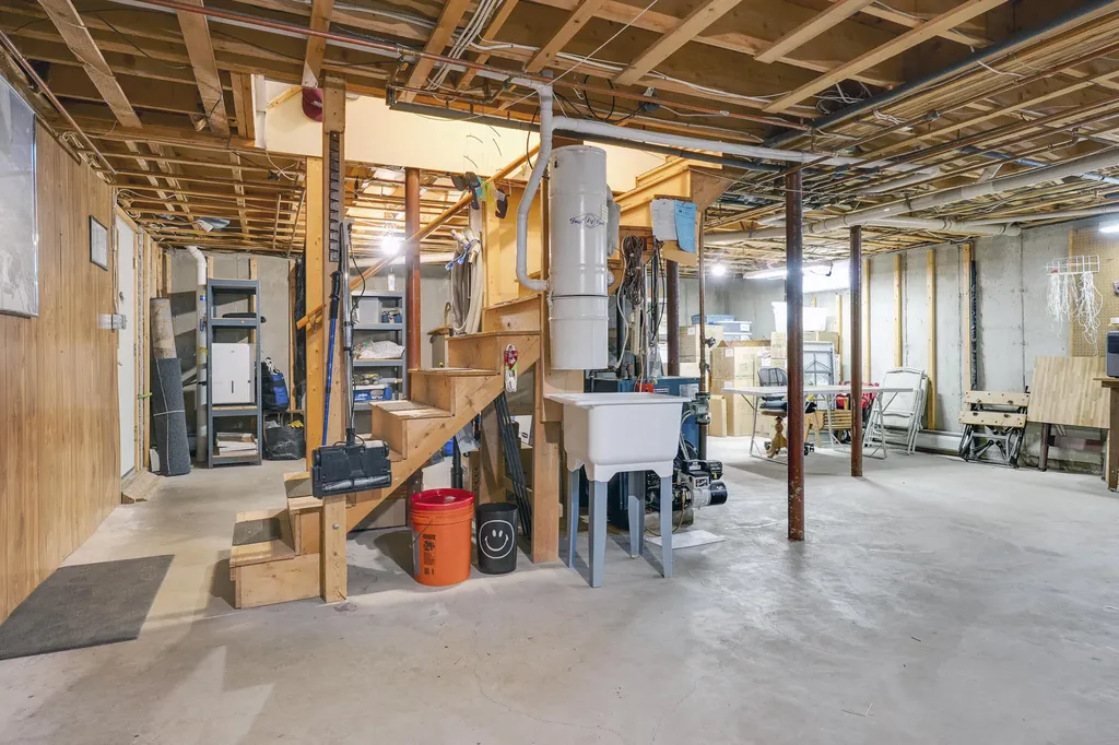 417 Middle Road Falmouth ME 04105