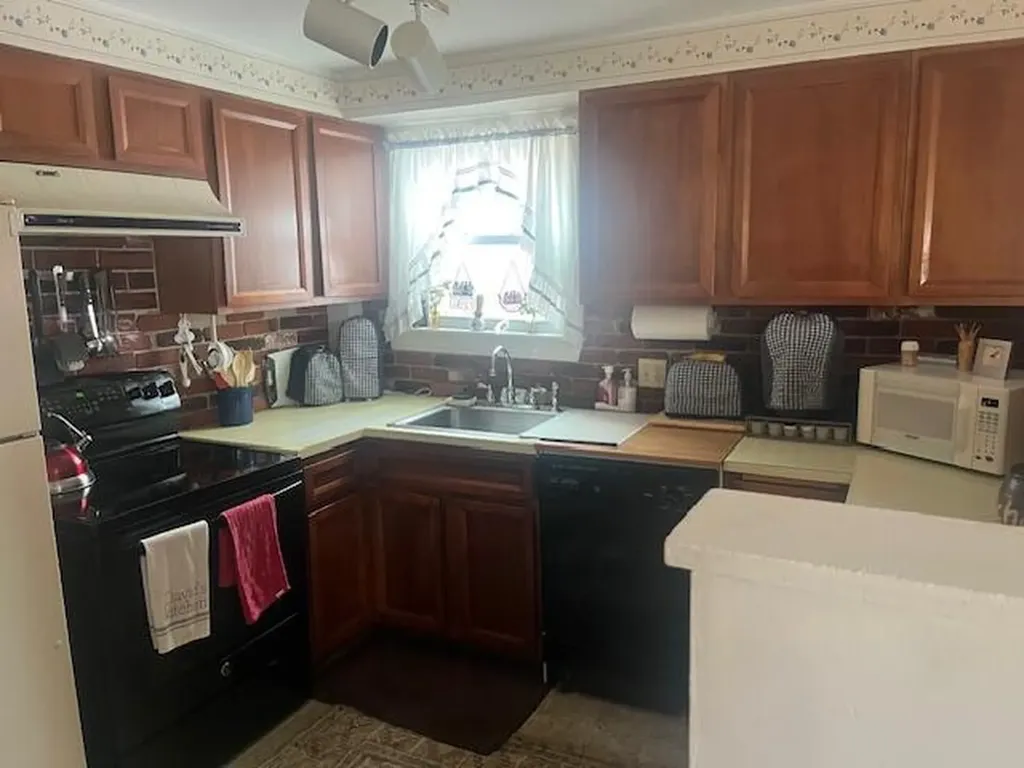 40 Lincoln Street Dover-foxcroft ME 04426