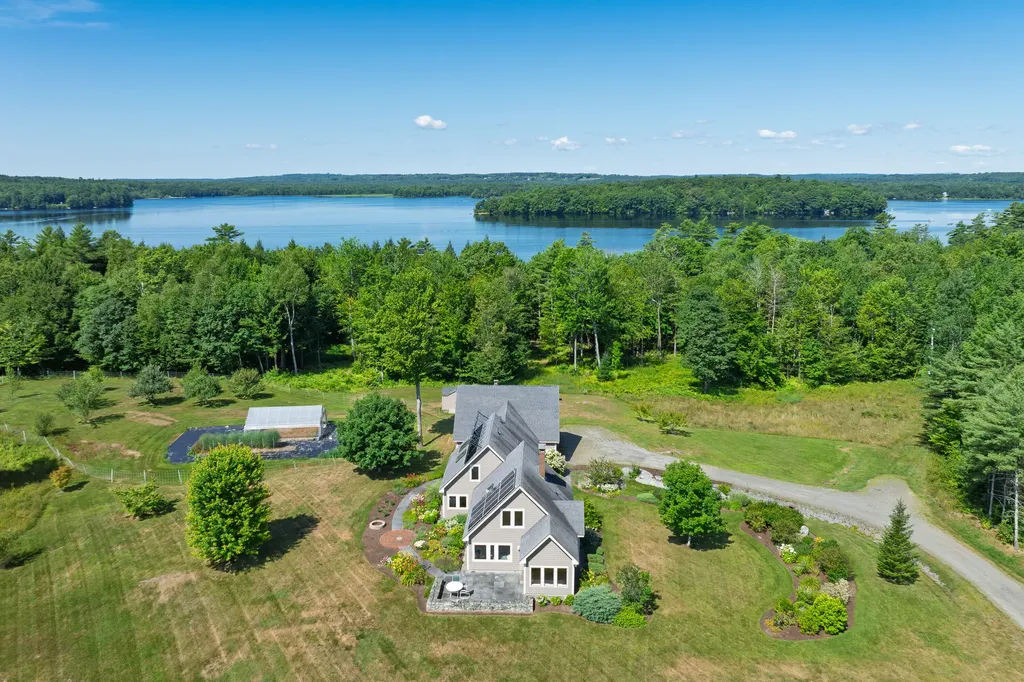 39 Macomber Road Monmouth ME 04259