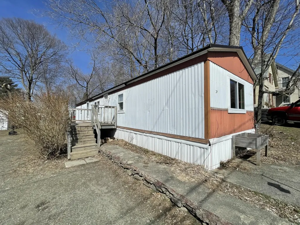 29 Greenlief Street Augusta ME 04330