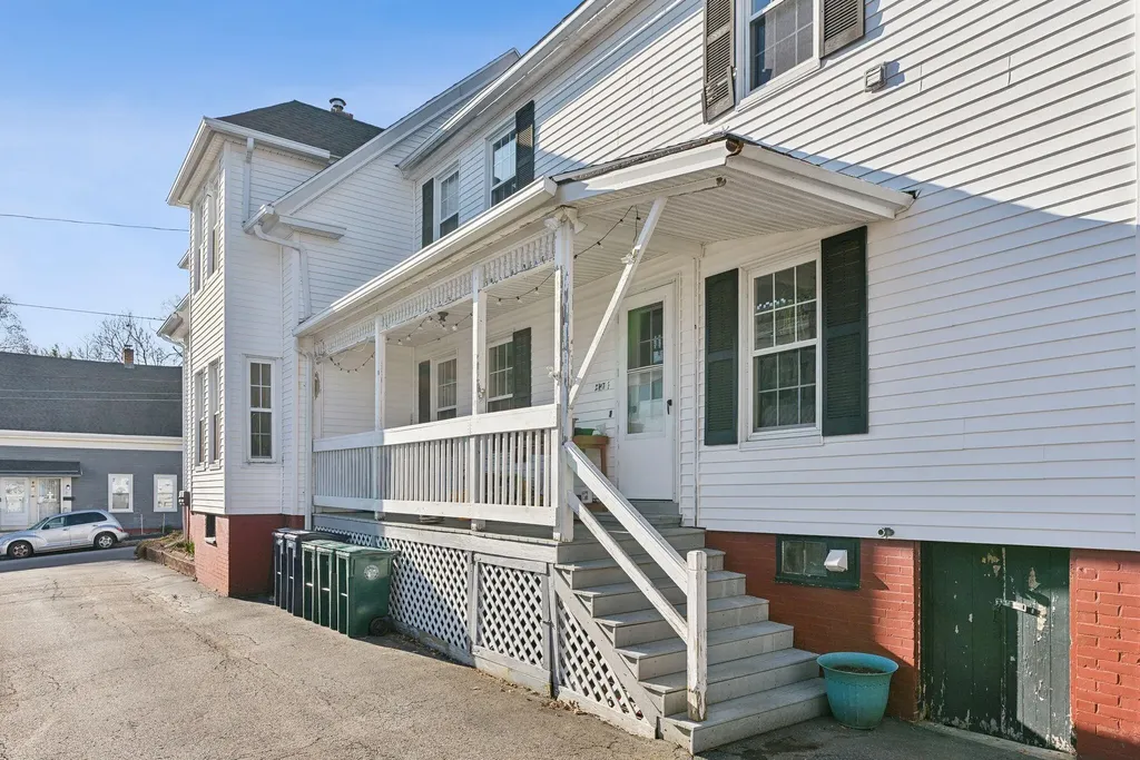 96 Pike Street Biddeford ME 04005